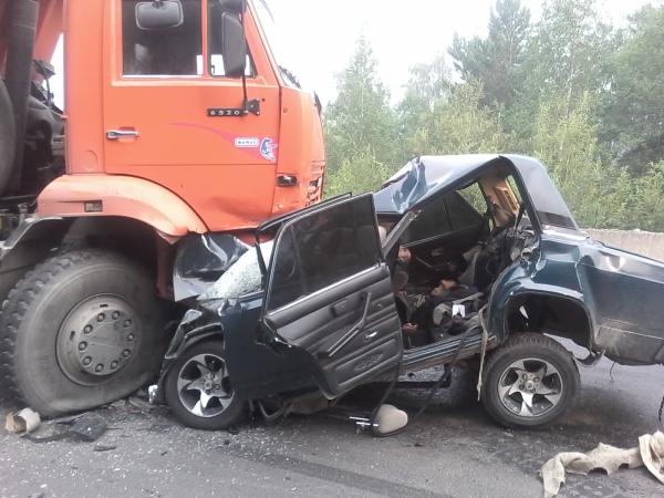 В Чечне «семёрка» протаранила встречный КАМАЗ